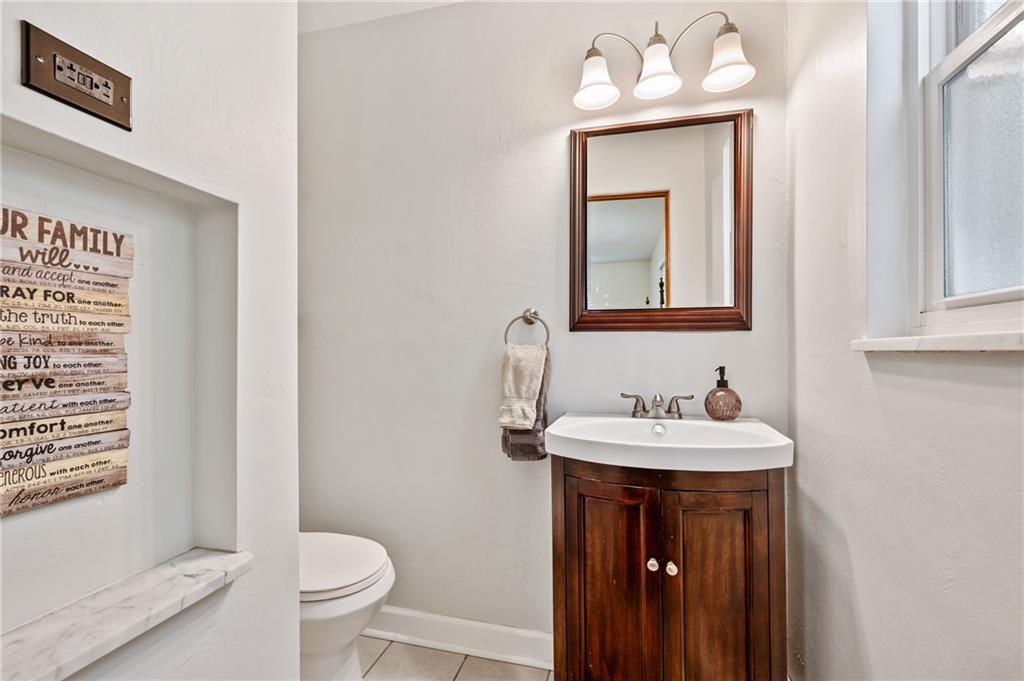 331 Eicher Road Pittsburgh, PA 15237 - Photo 20 of 39 Gallery Image 20