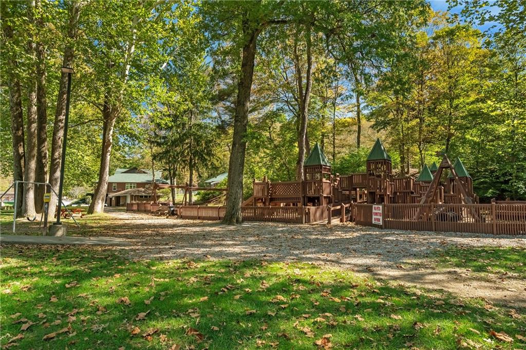 331 Eicher Road Pittsburgh, PA 15237 - Photo 30 of 39 Gallery Image 30