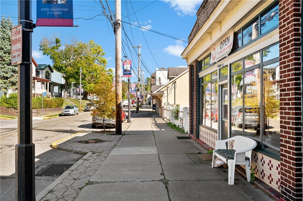 331 Eicher Road Pittsburgh, PA 15237 - Photo 33 of 39 Local business district