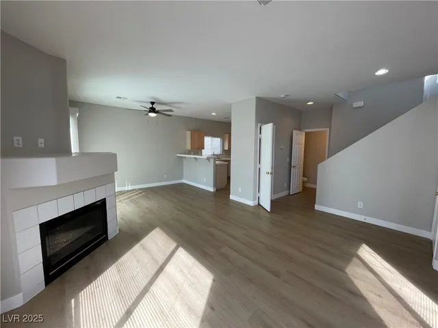 $1,895 | 8463 Antique Cameo Avenue, Las Vegas, NV 89147