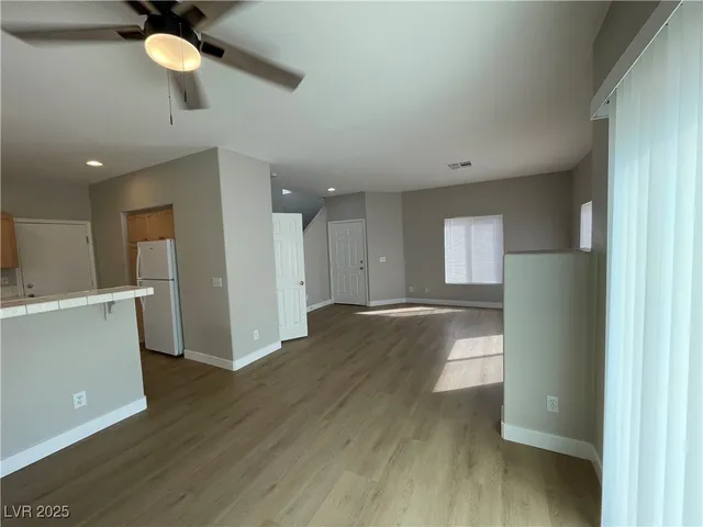 $1,895 | 8463 Antique Cameo Avenue, Las Vegas, NV 89147