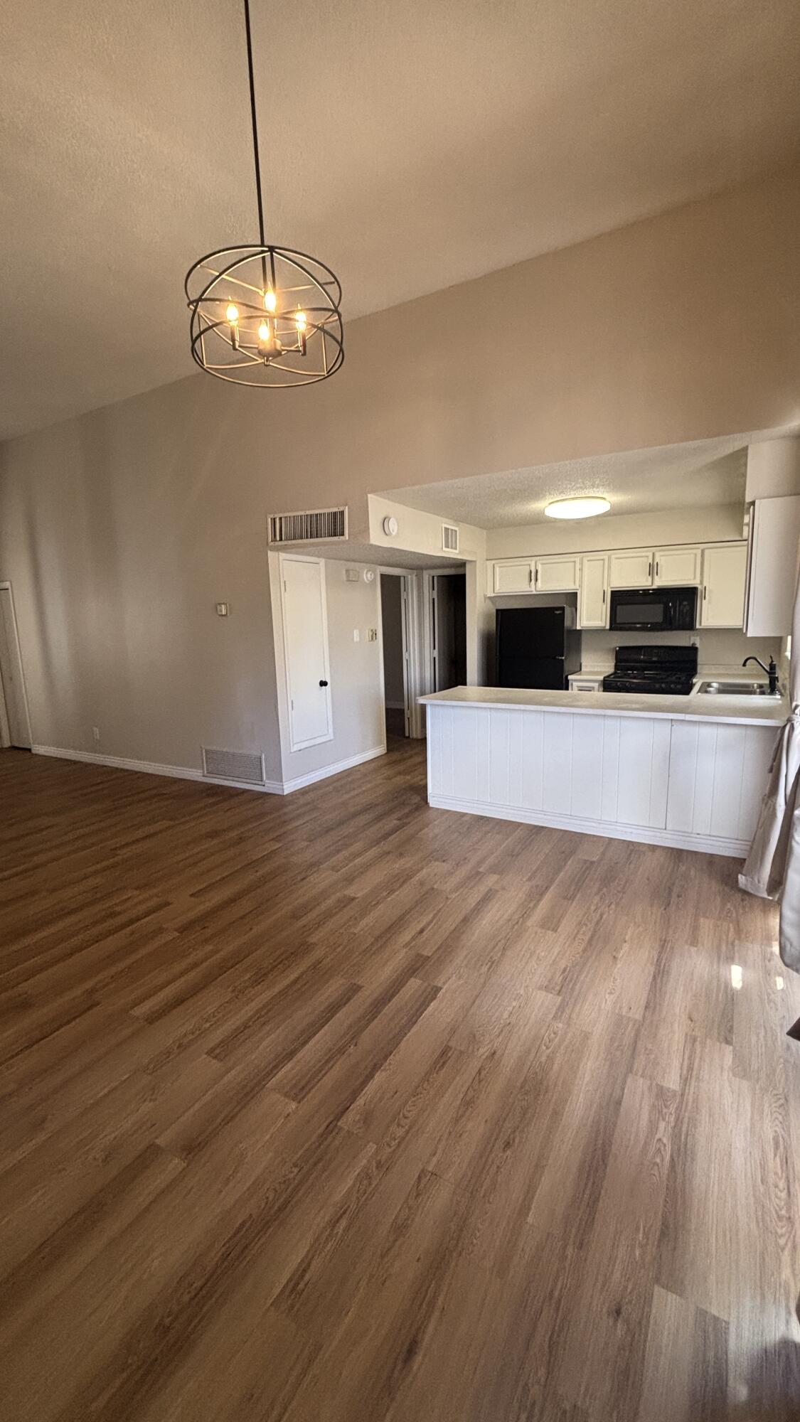 1355 Rio Rancho Boulevard Southeast, Unit B Rio Rancho, NM 87124 - Photo 7 of 14 Gallery Image 7