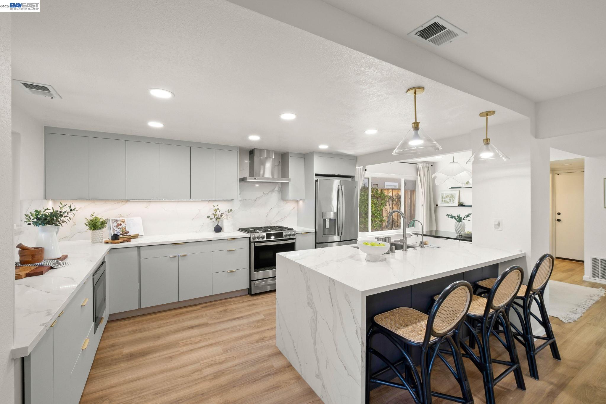 7921 Crossridge Road Dublin, CA 94568 - Photo 13 of 47