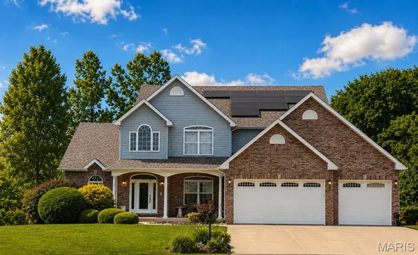 $460,000 | 2932 Cambridge Point, Maryville, IL 62062