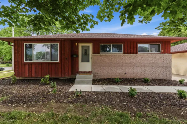 $319,900 | 2035 Parkfield Drive, West Bend, WI 53090
