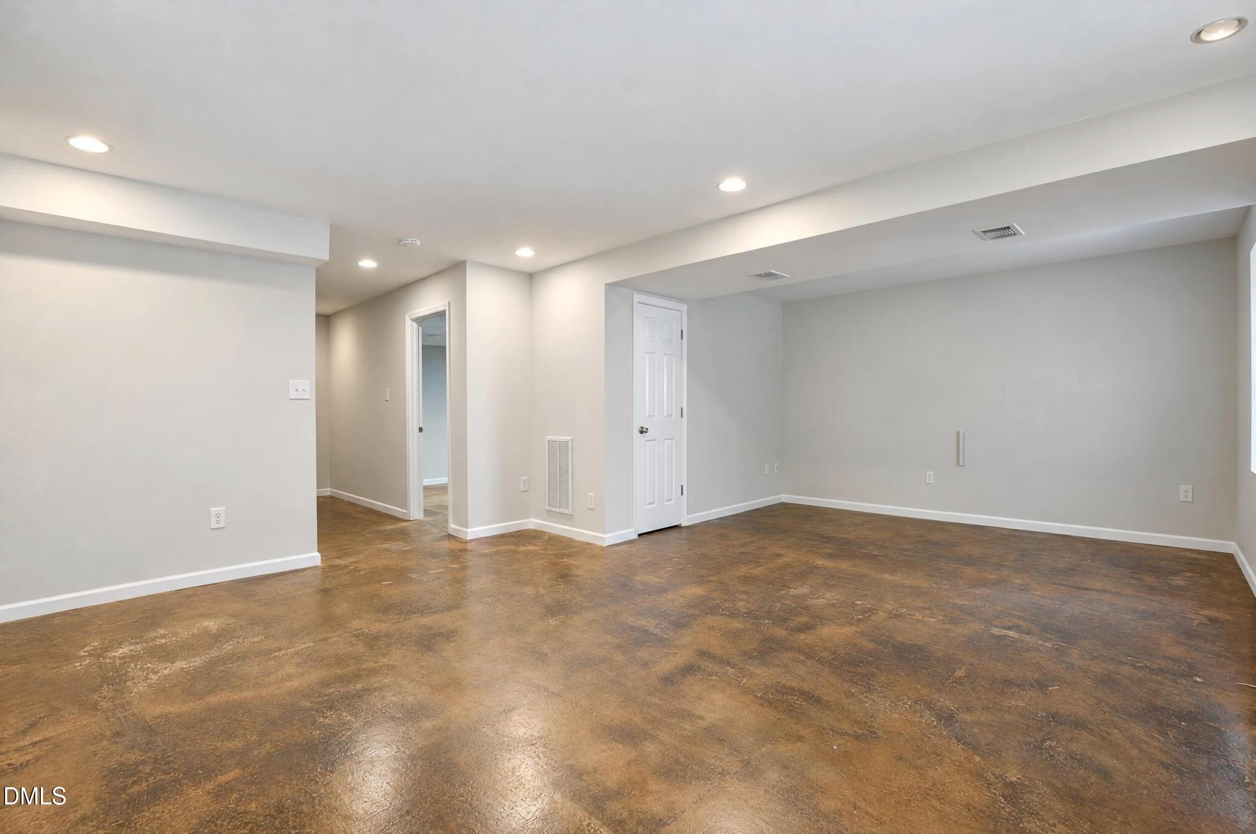 2860 Wycliff Road Raleigh, NC 27607 - Photo 27 of 34 30_dsc_1496__c10_c_high2048