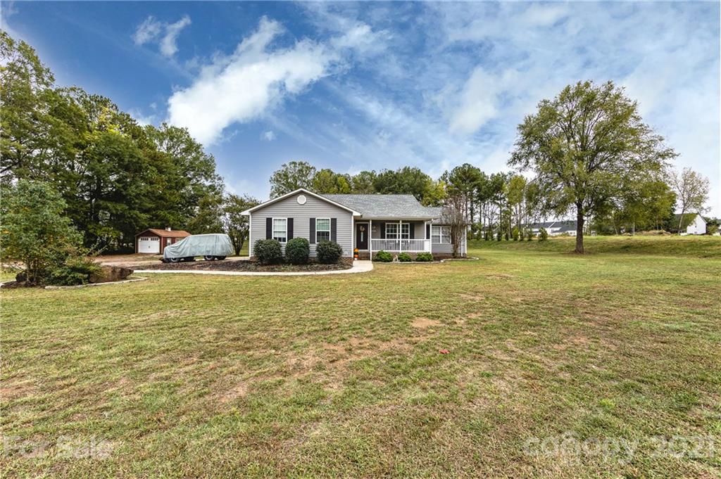 6051 Roberta Road Harrisburg, NC 28075 - Photo 2 of 40 Gallery Image 2