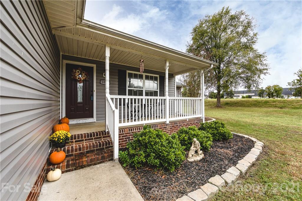 6051 Roberta Road Harrisburg, NC 28075 - Photo 4 of 40 Gallery Image 4