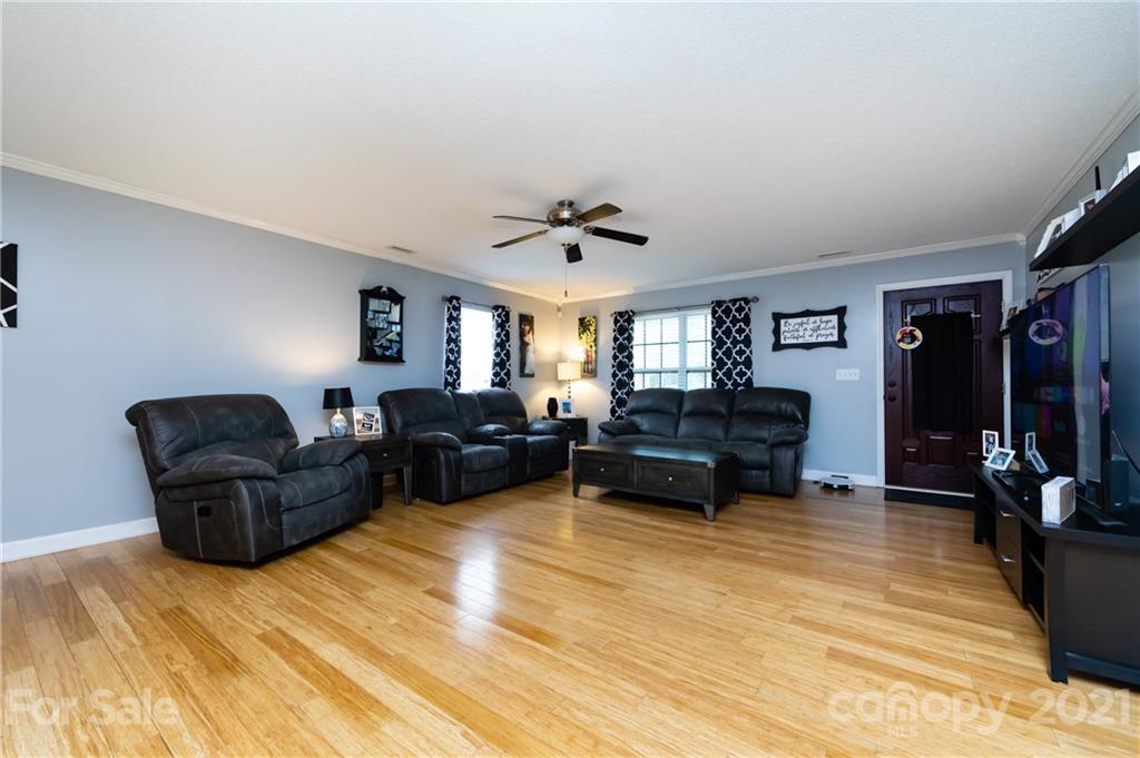 6051 Roberta Road Harrisburg, NC 28075 - Photo 6 of 40 Gallery Image 6