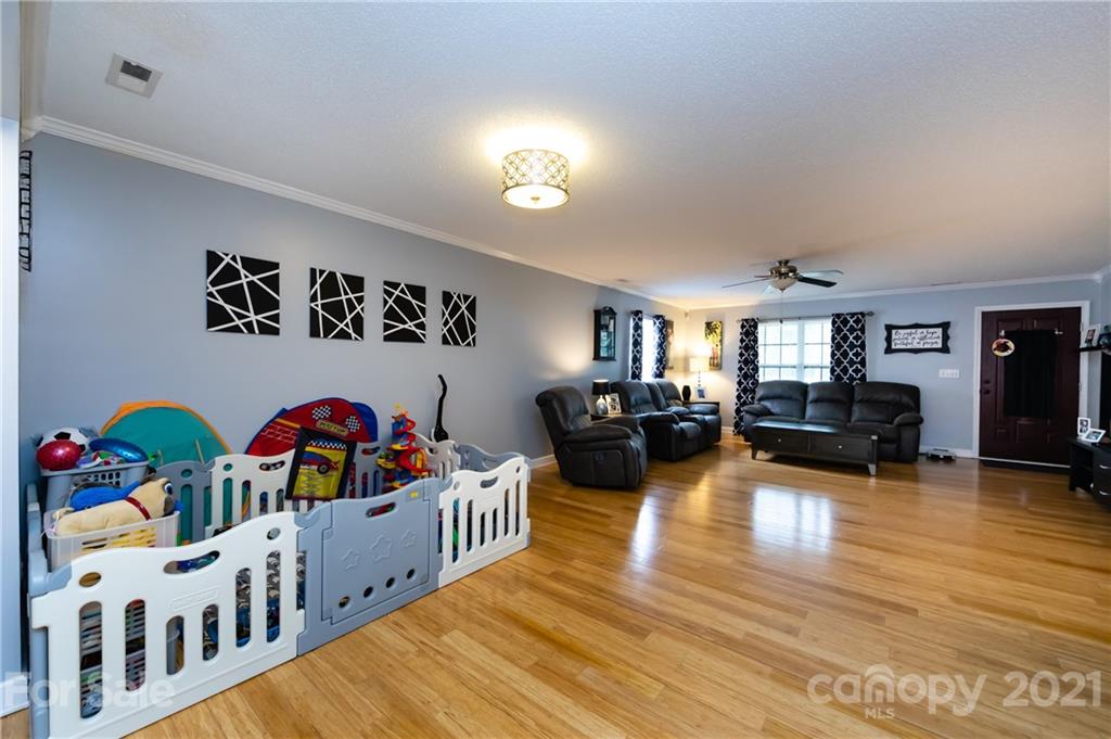6051 Roberta Road Harrisburg, NC 28075 - Photo 10 of 40 Gallery Image 10