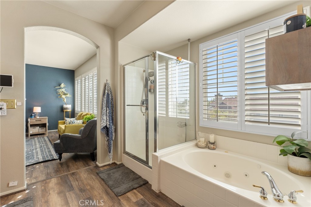 8553 Lodgepole Lane Riverside, CA 92508 - Photo 35 of 75 Standing shower and bath tub