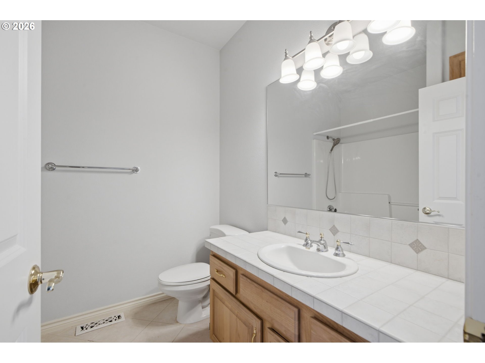 11938 Southwest Elemar Court Tigard, OR 97224 - Photo 28 of 39