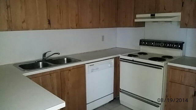 222 Woodland Road Palm Springs, FL 33461 - Photo 3 of 12 kitchen