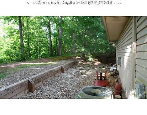 202 Bow Hunter Road Charleston, WV 25314 - Photo 13 of 16 Exterior Back. PRIVACY PLUS