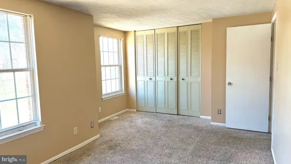 $330,000 | 25 Dorchester Circle, Marlton, NJ 08053