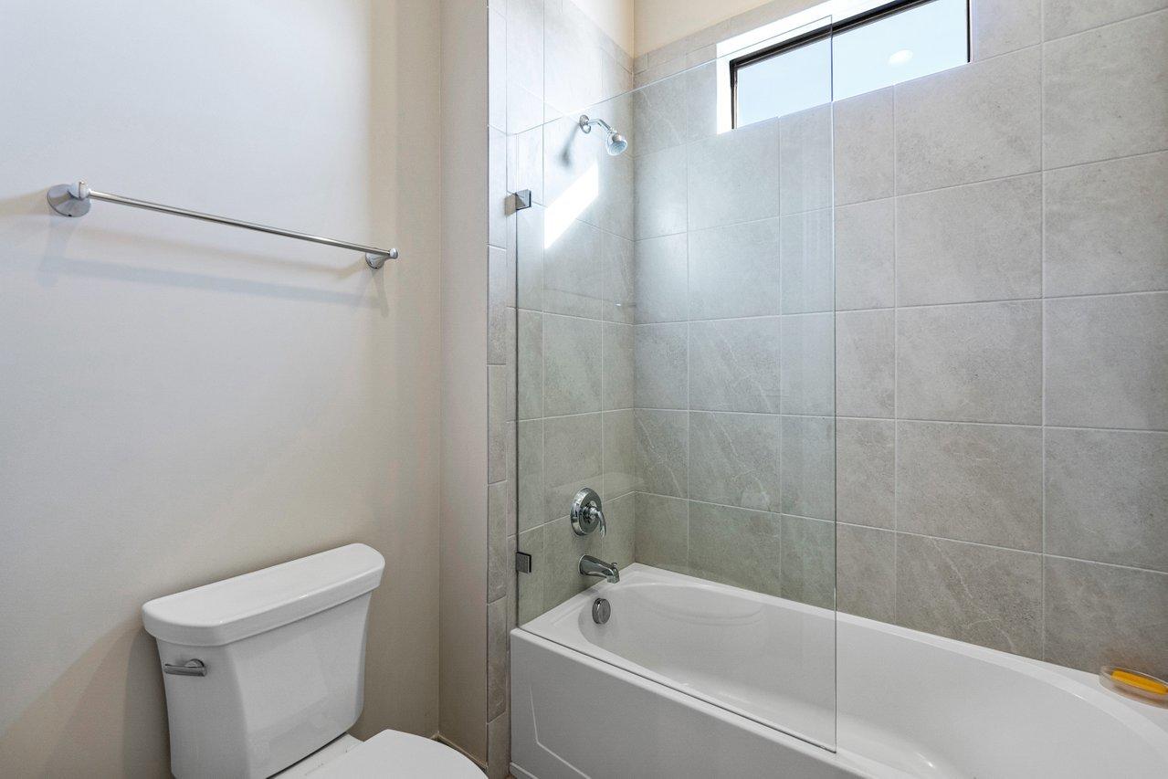 6950 Northwest 25th Way Boca Raton, FL 33496 - Photo 30 of 59 Jack & Jill Shower