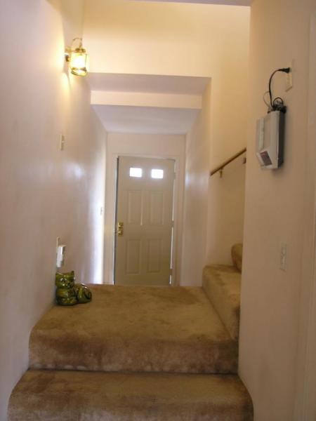 418 3rd Street Key Largo, FL 33037 - Photo 5 of 8 foyer