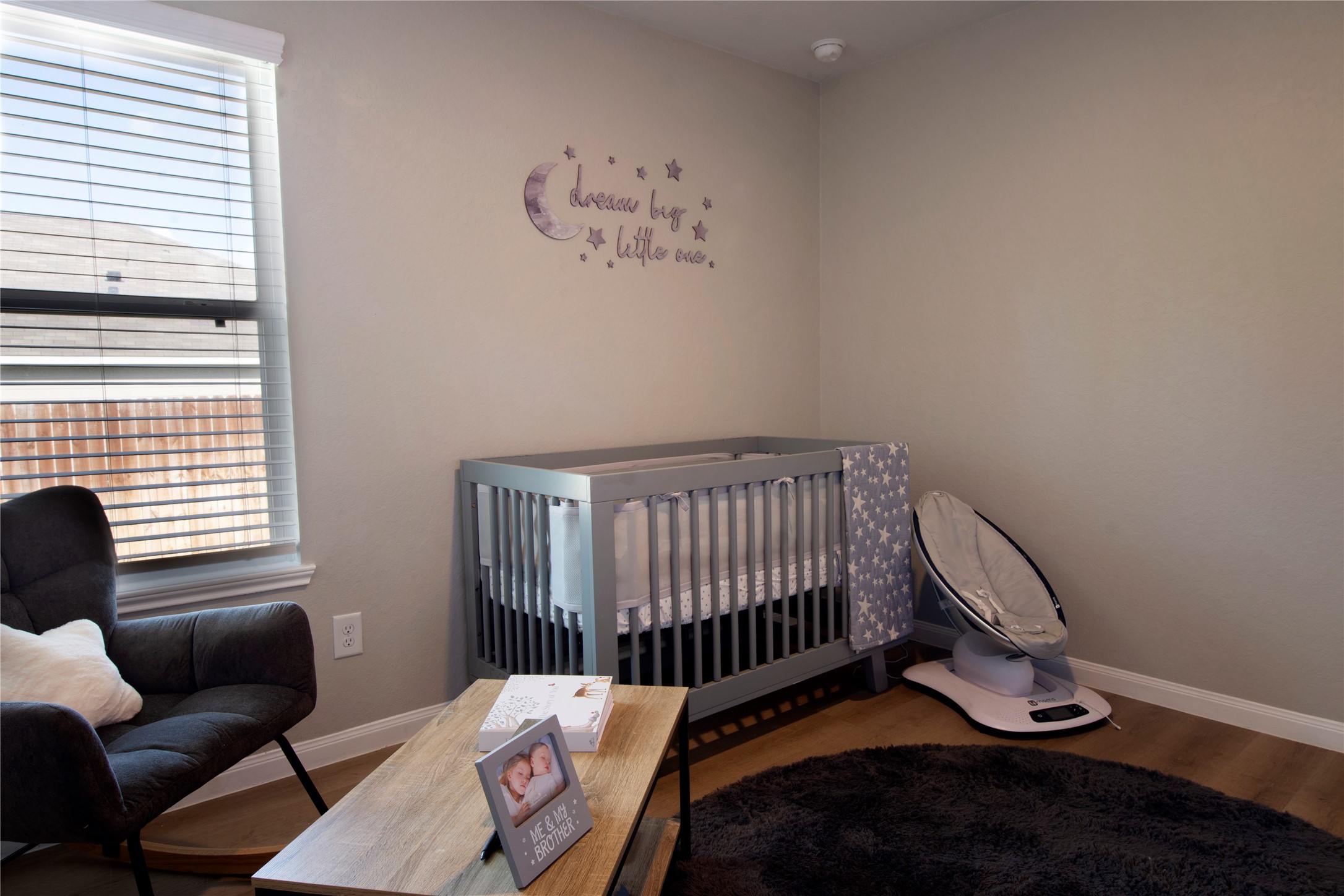 38340 Park View Drive Hempstead, TX 77445 - Photo 14 of 25 a bedroom with furniture and a window