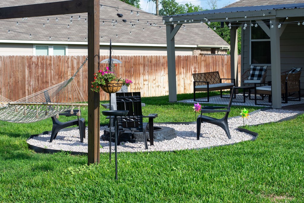 38340 Park View Drive Hempstead, TX 77445 - Photo 19 of 25 a view of a chair and table in the garden