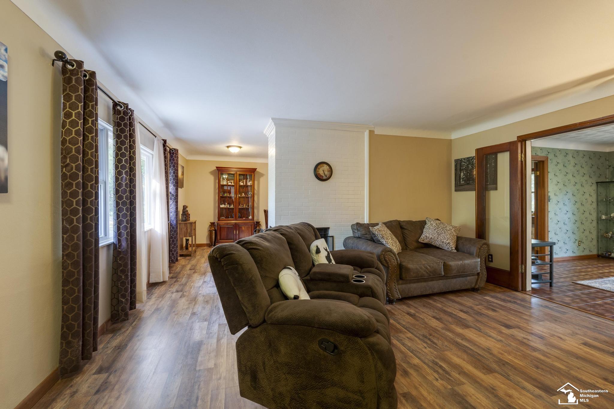 7712 Secor Road Lambertville, MI 48144 - Photo 14 of 40 50157760-88cca9d4-7a9e-4ffb-8086-73a2f8614442.JPG