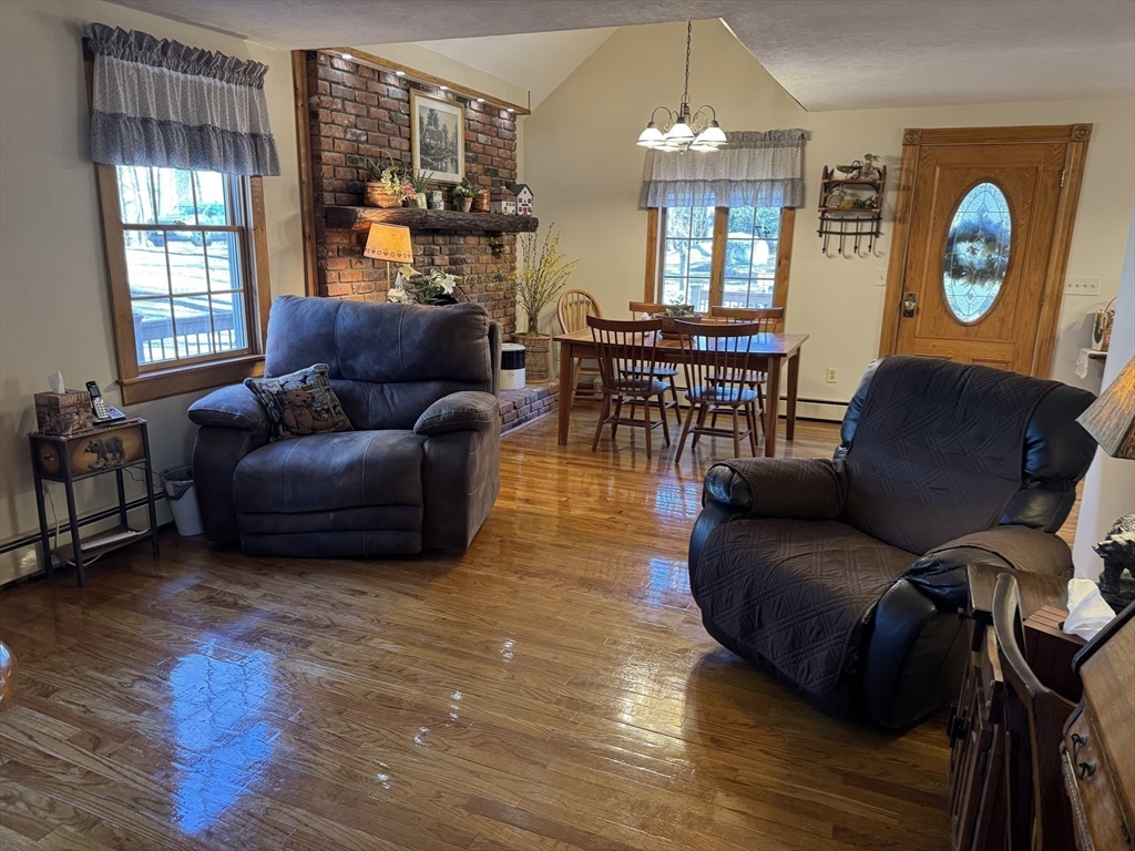 47 Kingsbury Road Norfolk, MA 02056 - Photo 6 of 33