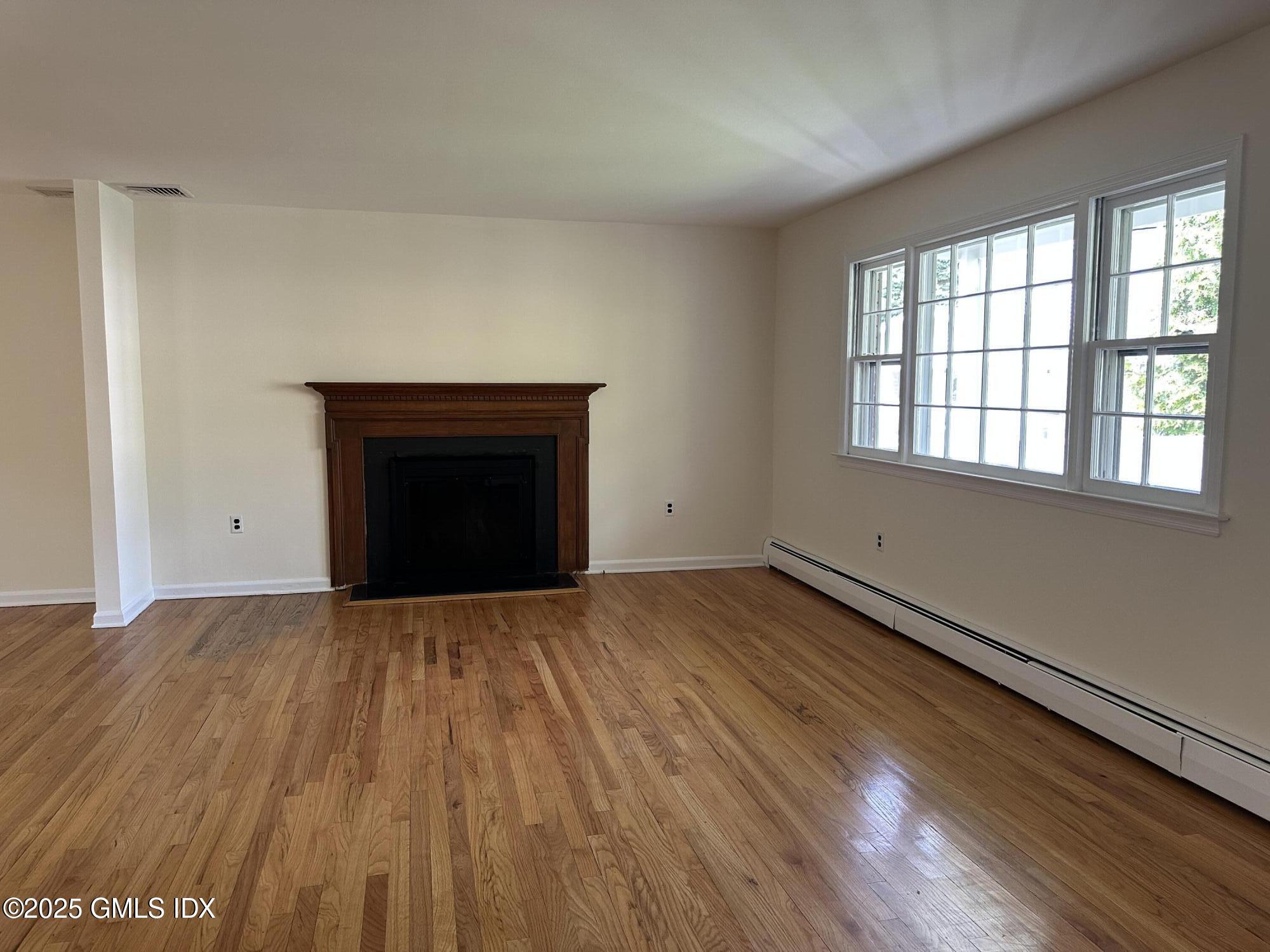 8 Griffith Road Riverside, CT 06878 - Photo 5 of 18 IMG_0893