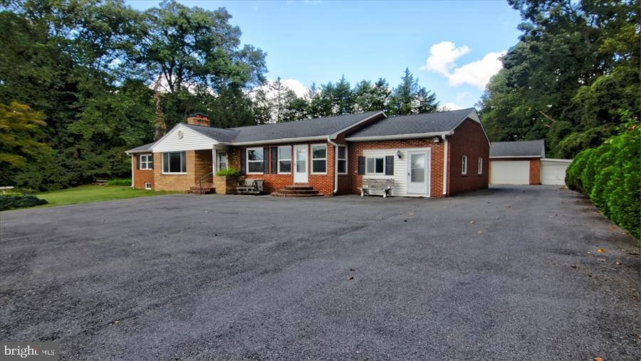 15306 Hall Road Bowie, MD 20721 - Photo 4 of 44 Gallery Image 4