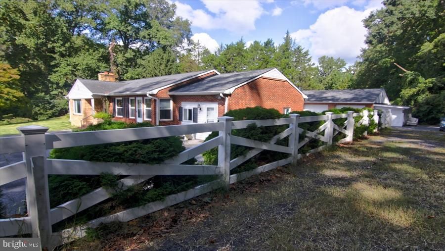 15306 Hall Road Bowie, MD 20721 - Photo 5 of 44 Gallery Image 5
