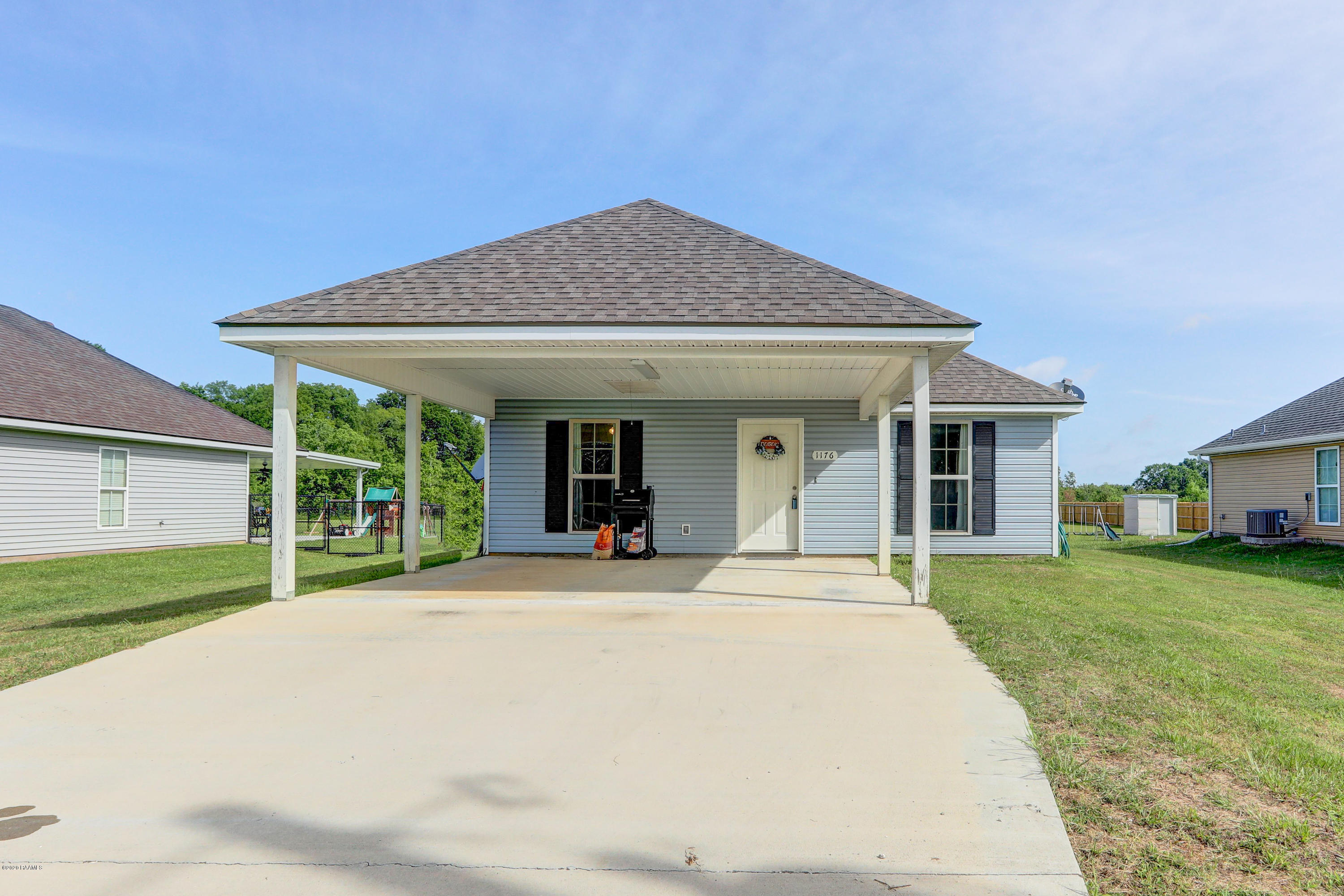 1176 Chess Broussard Road Breaux Bridge, LA 70517 - Photo 4 of 27 ChesBroussard-3