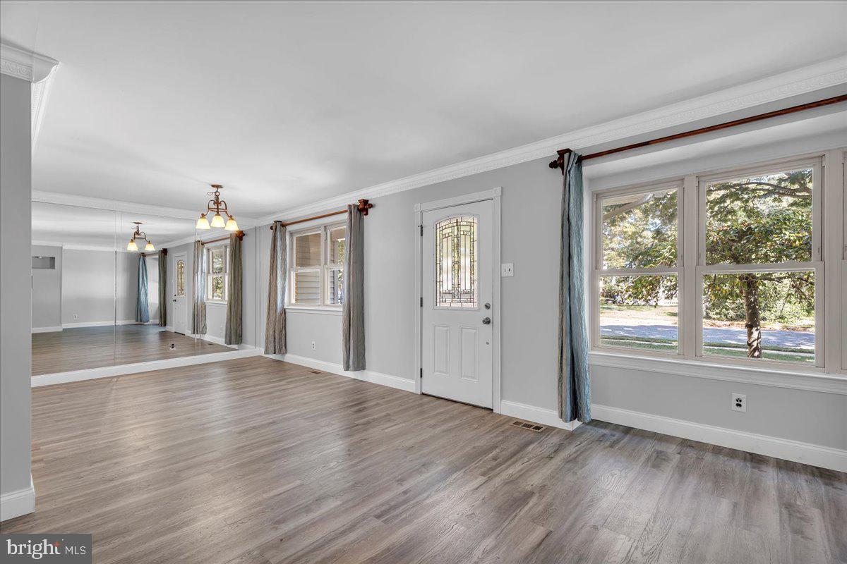 214 Peppermill Road West Berlin, NJ 08091 - Photo 4 of 24 Gallery Image 4