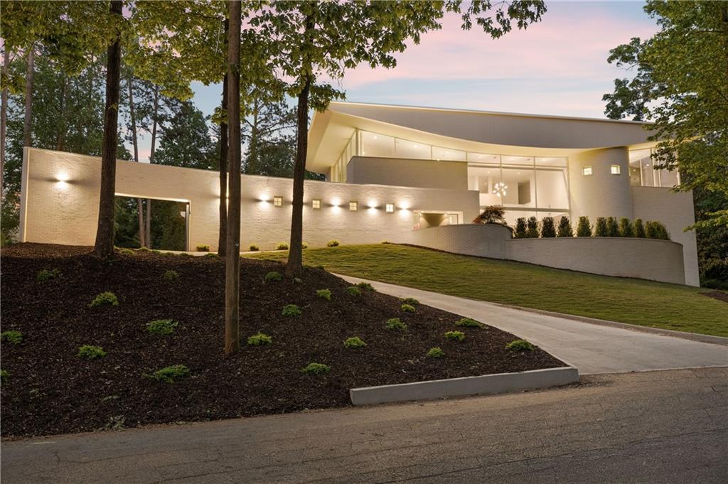3619 Ivy Road Northeast Atlanta, GA 30305 - Photo 17 of 86