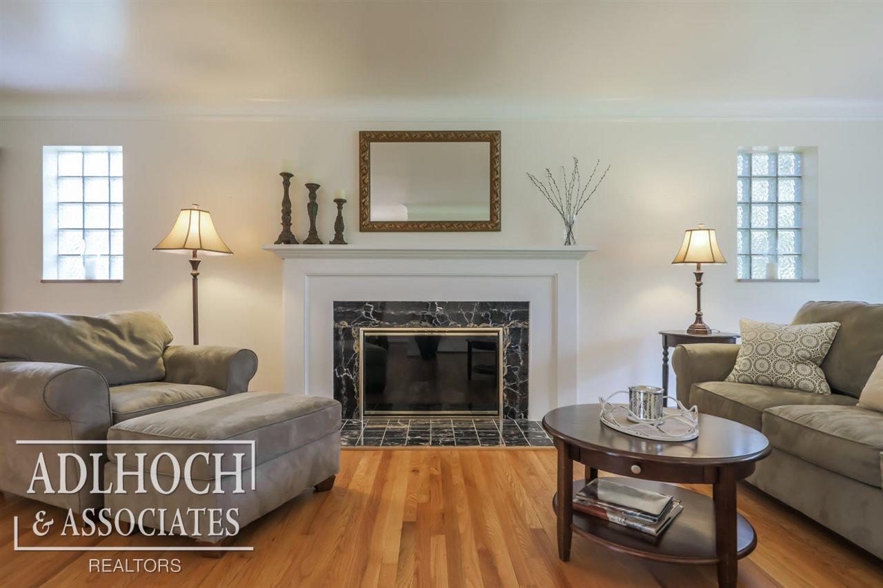 1059 Devonshire Road Grosse Pointe, MI 48230 - Photo 8 of 39 31380288-7.JPG