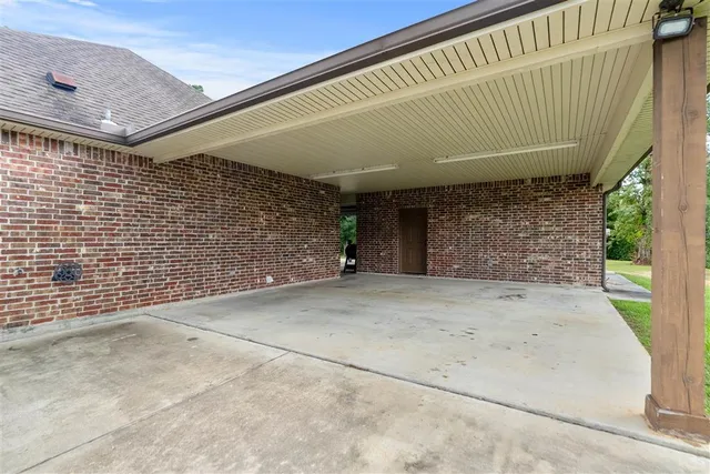 $349,000 | 3258 Paul White Road, Lake Charles, LA 70611