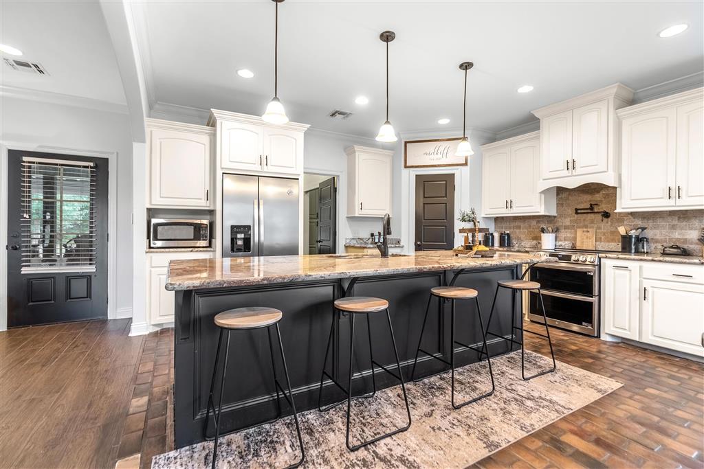 3258 Paul White Road Lake Charles, LA 70611 - Photo 3 of 38