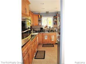 1613 Nantucket Road Plymouth, MI 48170 - Photo 4 of 20 GetMedia.jpg