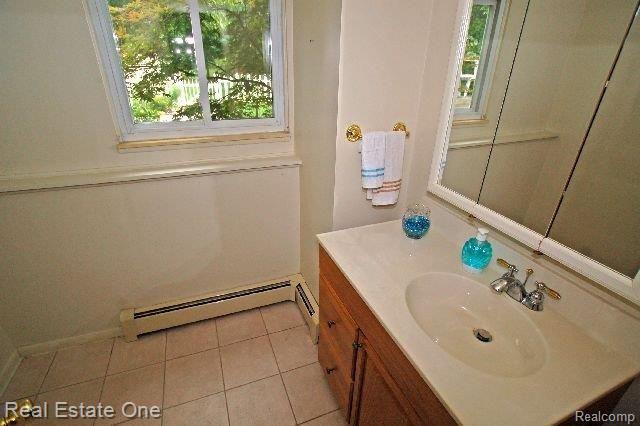 250 East Romeo Road Oakland, MI 48363 - Photo 7 of 16 Half Bath