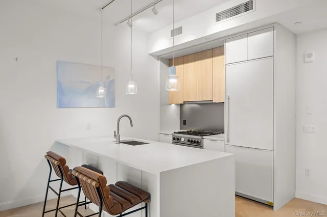 $986,000 | 29-18 41st Avenue | Long Island City
