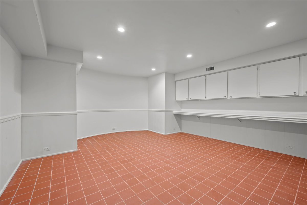 1163 Romona Road Wilmette, IL 60091 - Photo 31 of 36