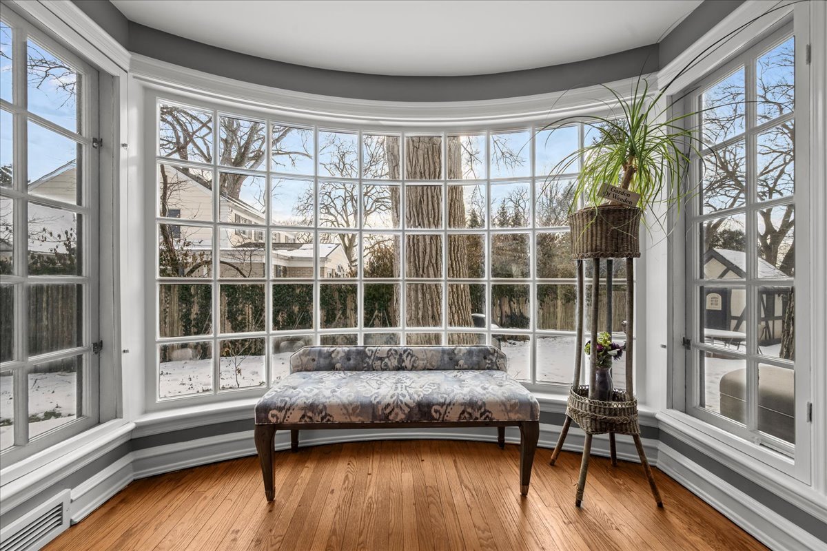 1163 Romona Road Wilmette, IL 60091 - Photo 6 of 36