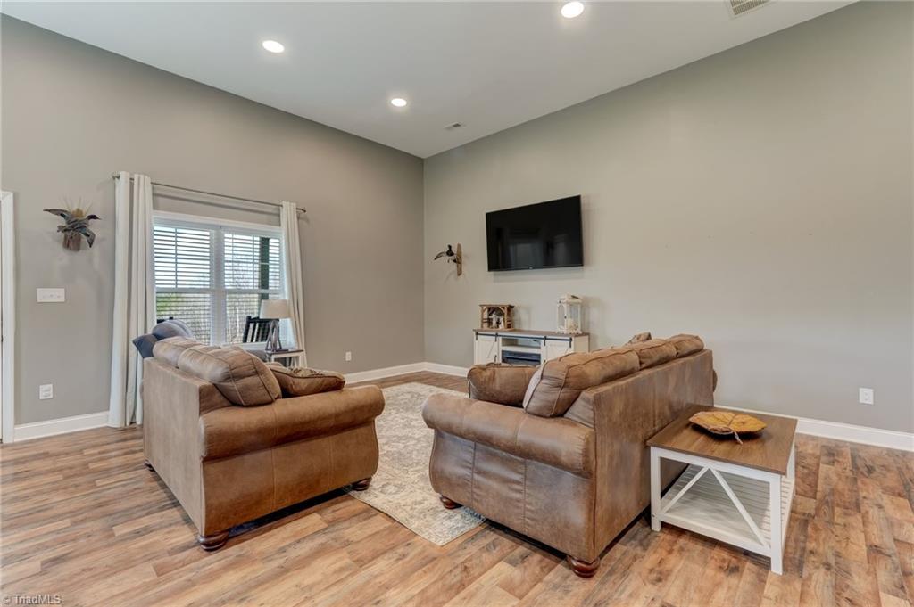 1034 Brooks Road Reidsville, NC 27320 - Photo 13 of 37