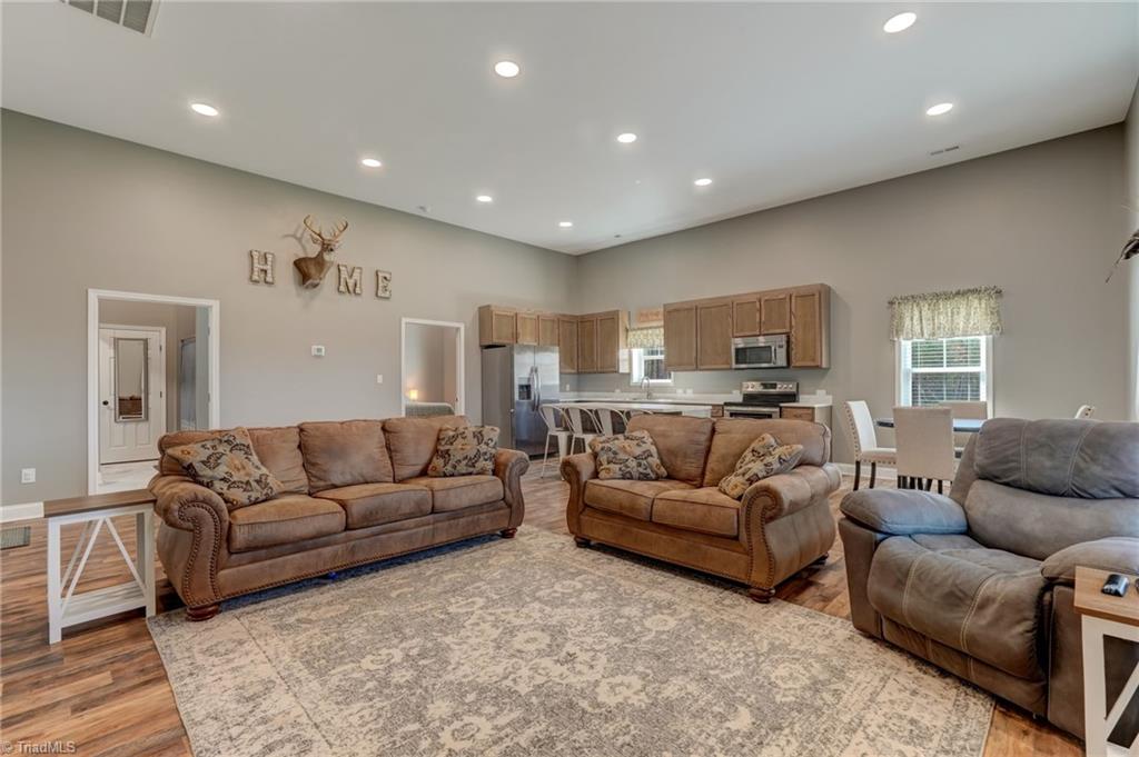 1034 Brooks Road Reidsville, NC 27320 - Photo 15 of 37