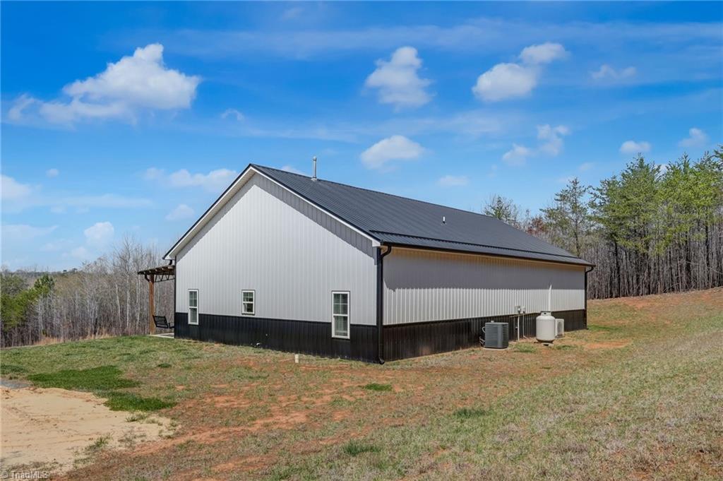 1034 Brooks Road Reidsville, NC 27320 - Photo 23 of 37