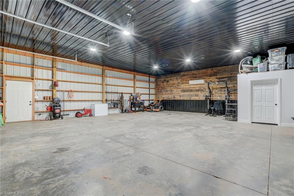 1034 Brooks Road Reidsville, NC 27320 - Photo 6 of 37