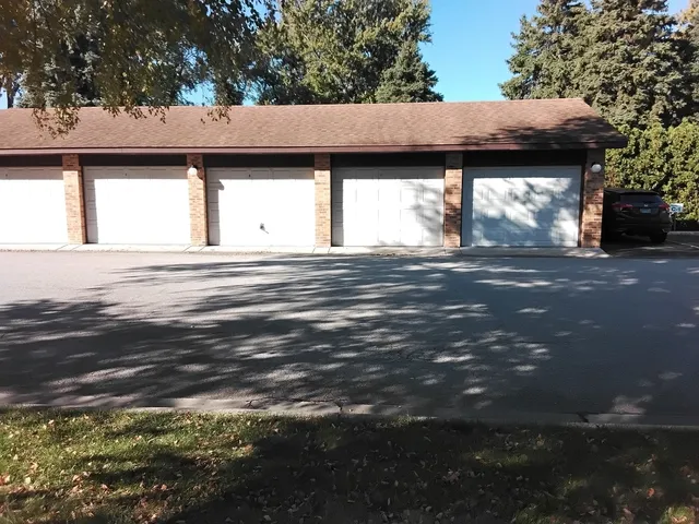 $134,750 | 12721 Park Place, Unit 2B, Crestwood, IL 60418