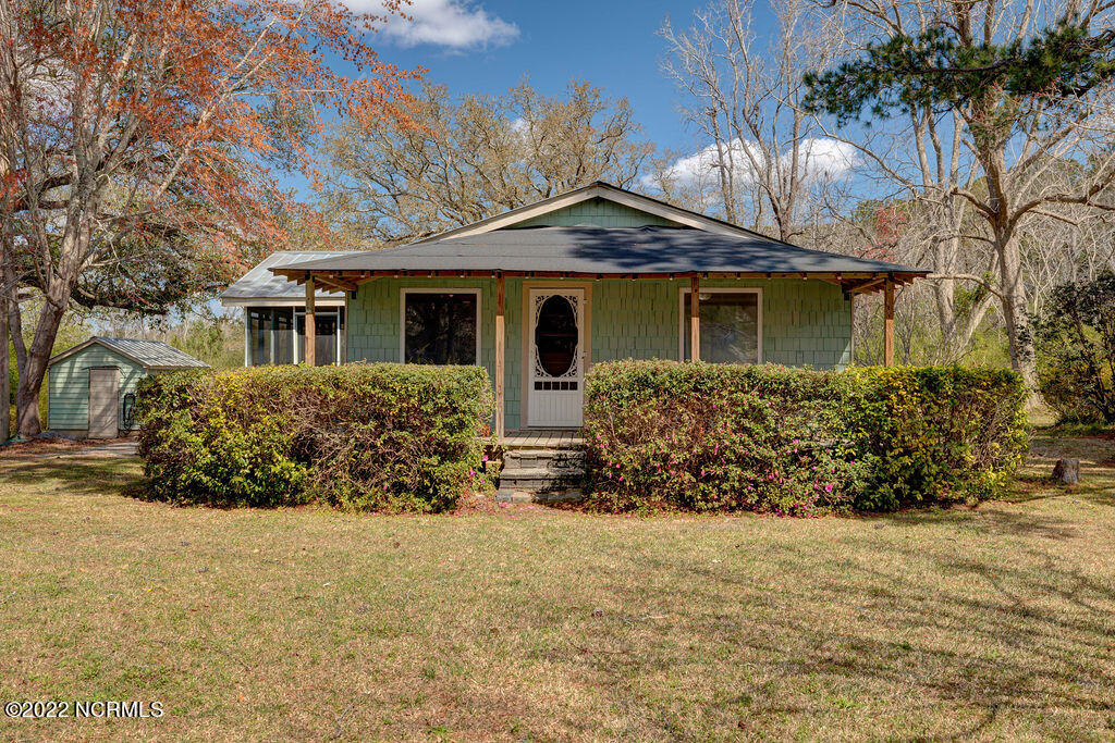 6746 Funston Road Southeast Winnabow, NC 28479 - Photo 4 of 47 6746FunstonEdit-2