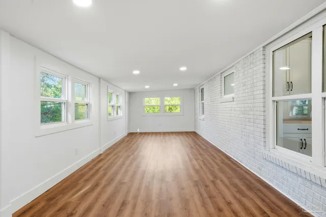 a view of an empty room and window