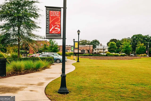 $636,079 | 368 Scarlett Rose Way, Unit 123A, Hoschton, GA 30548