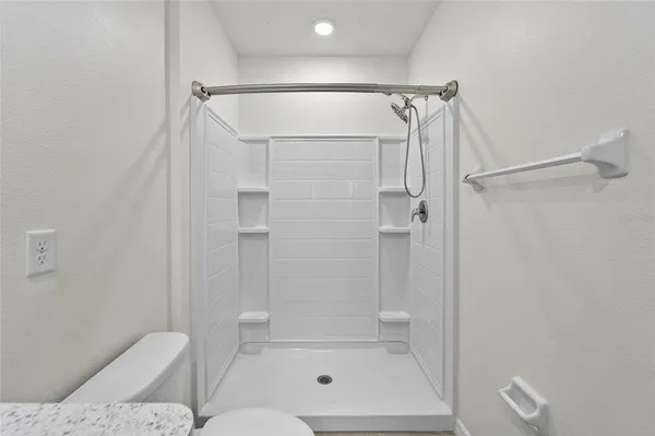 $2,700 | 5068 Captain Davis Drive, Wimauma, FL 33598