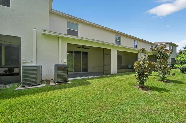 $2,700 | 5068 Captain Davis Drive, Wimauma, FL 33598