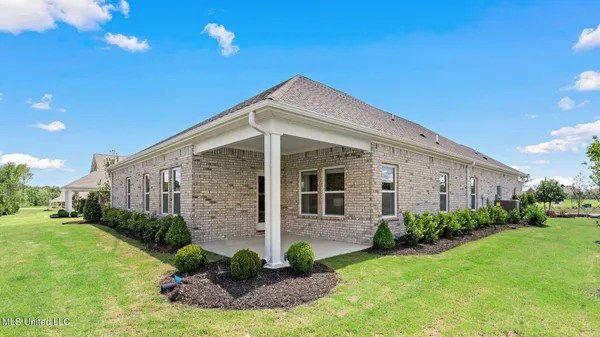 $373,990 | 5518 Bunyan Hl Drive, Olive Branch, MS 38654